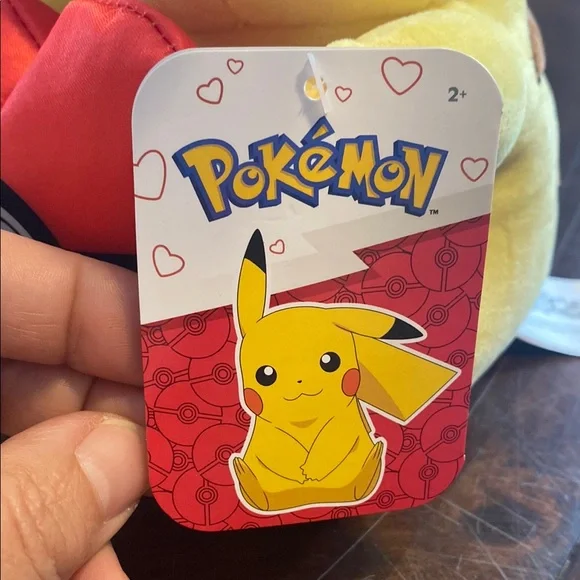 Pokemon Pikachu Yellow Plush with Heart - Picture 8 of 10